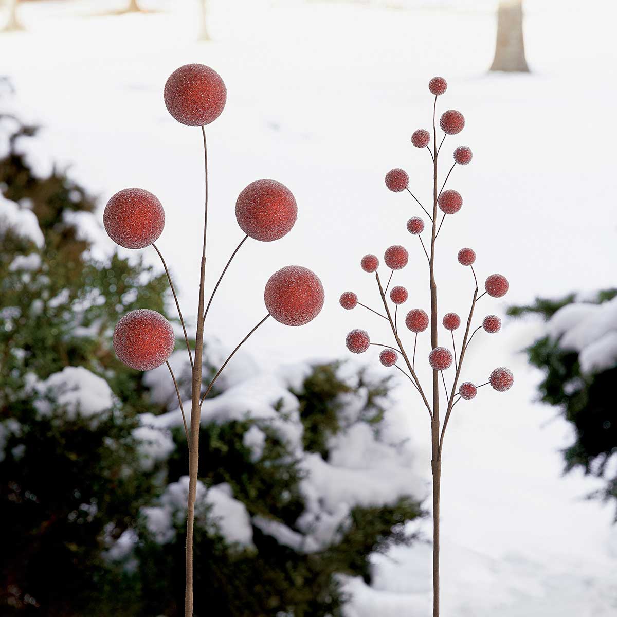 ICED BALL SPRAY WITH 5 (2.25") BALLS 8"X29" RED